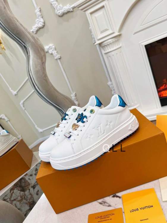 Picture of Louis Vuitton Shoes _SKULVsz35-40LL012812703